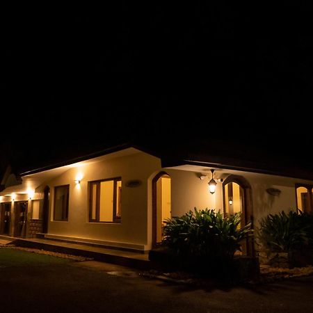 Carmelia Haven Resort Thekkady Exterior photo