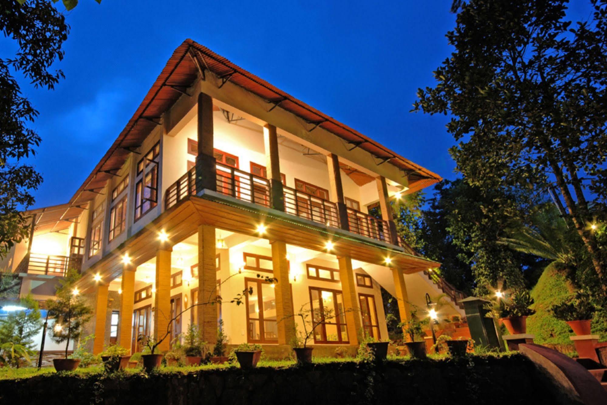 Carmelia Haven Resort Thekkady Exterior photo