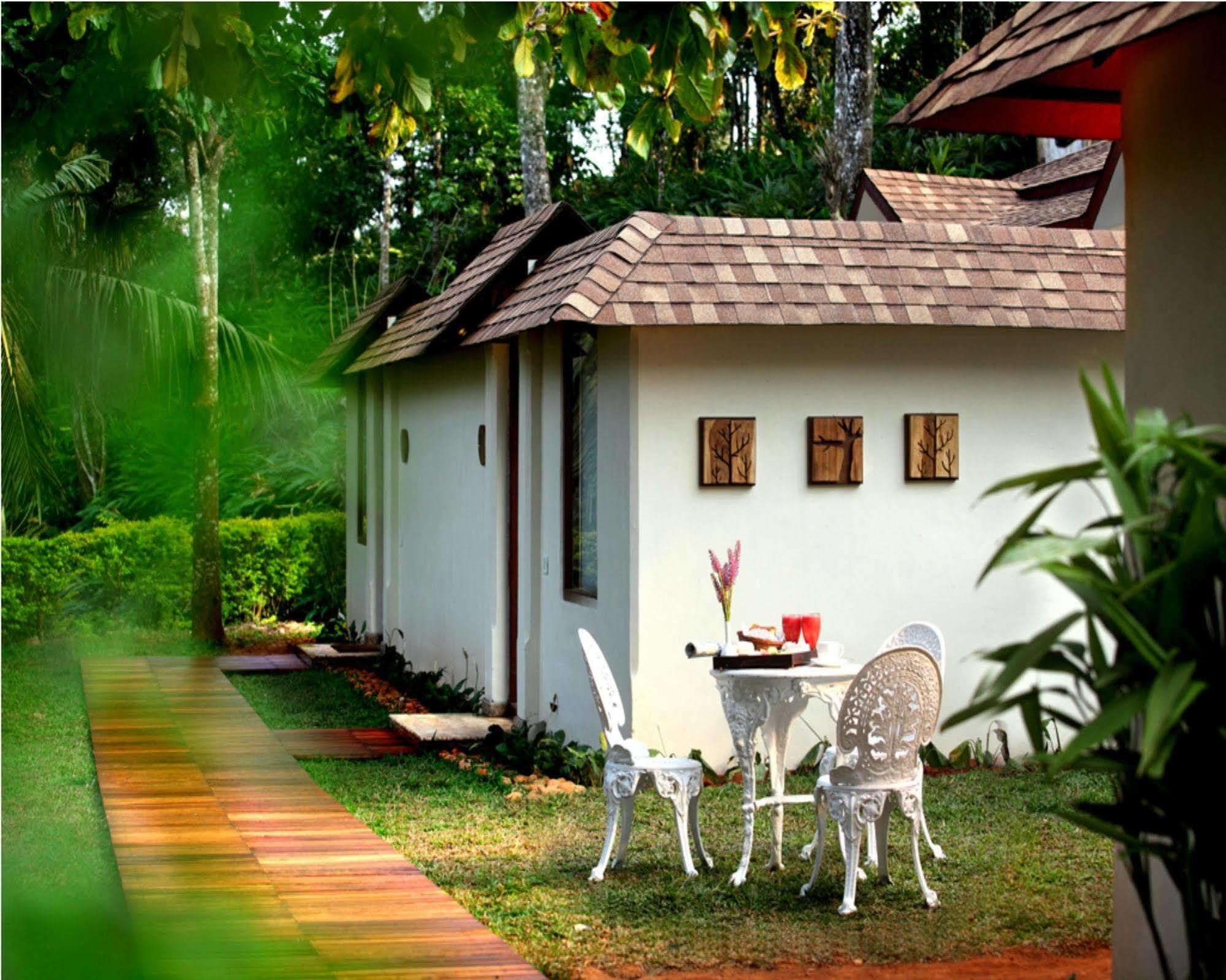 Carmelia Haven Resort Thekkady Exterior photo